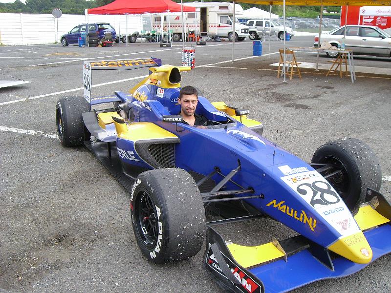 SL702010.JPG
